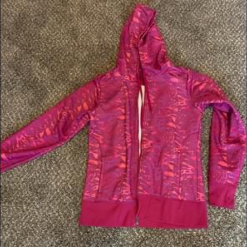 Women’s under armour sweatshirt